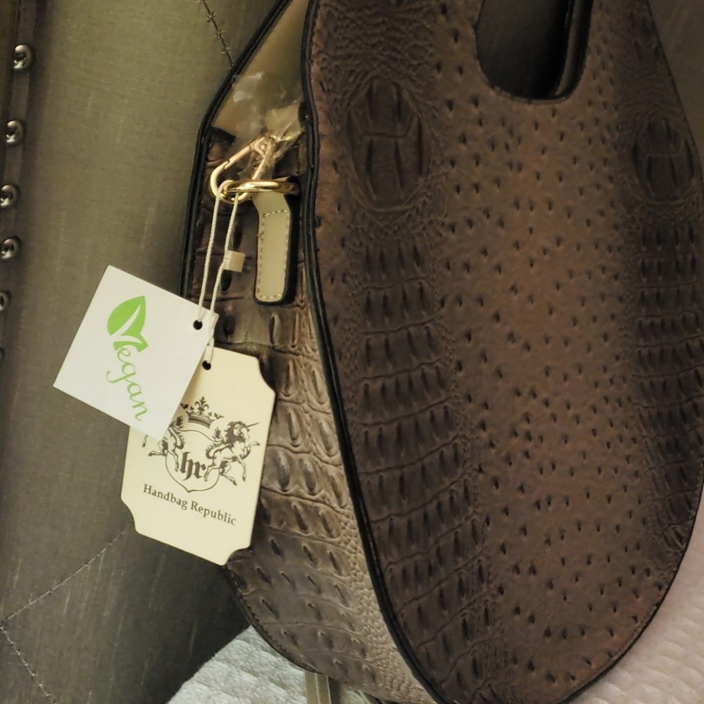 Purse - Picture 2 of 4